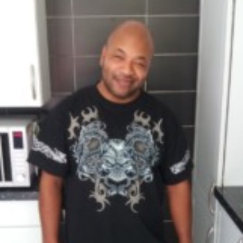 Profielfoto van Ik moet eens een normale naam kiezen wil ik geen ban krijgen!!!